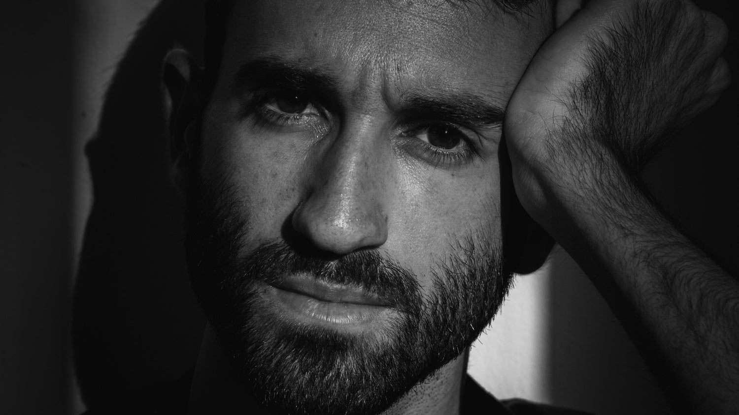 Man Gesicht nachdenklich