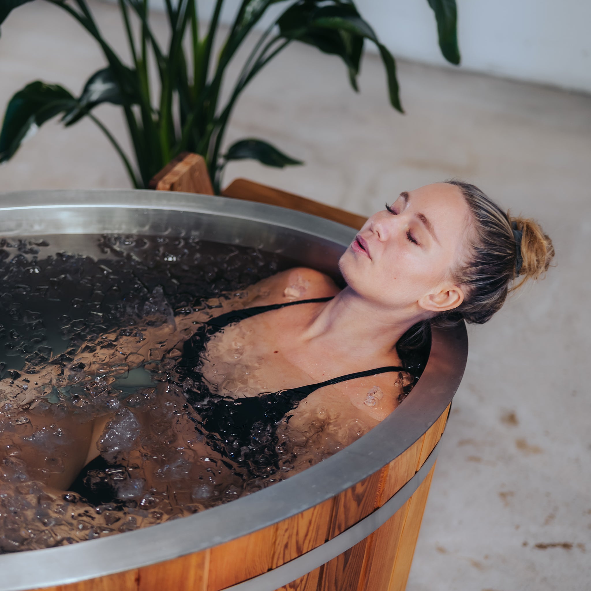 Ice bath wooden tub